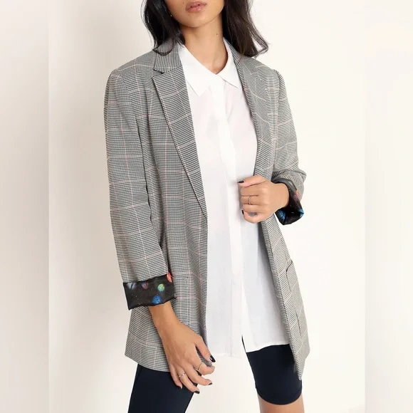 PLAID BLACK BLAZER - Picture 2 of 10